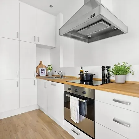 Torshov, Balkong, 2 Soverom, Sentralt Apartment *