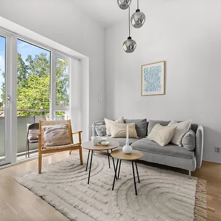 Apartment Torshov, Balkong, 2 Soverom, Sentralt *